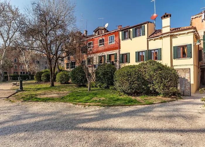 Laguna D'Oro Luxury Apartments